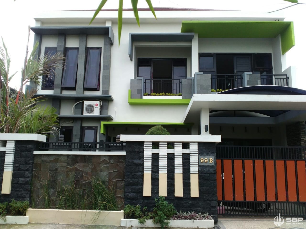 Rumah Mewah Perum Barat Tugu Jogja dlm Ringroad,Nogotirto-2