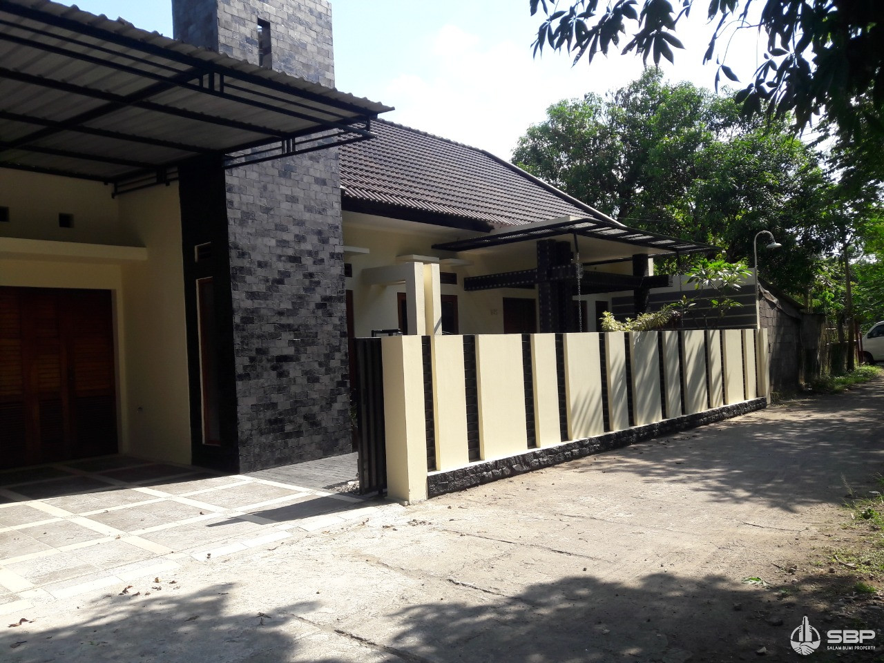 Rumah Cantik Strategis jl Kaliurang km 6 dkt UGM-13