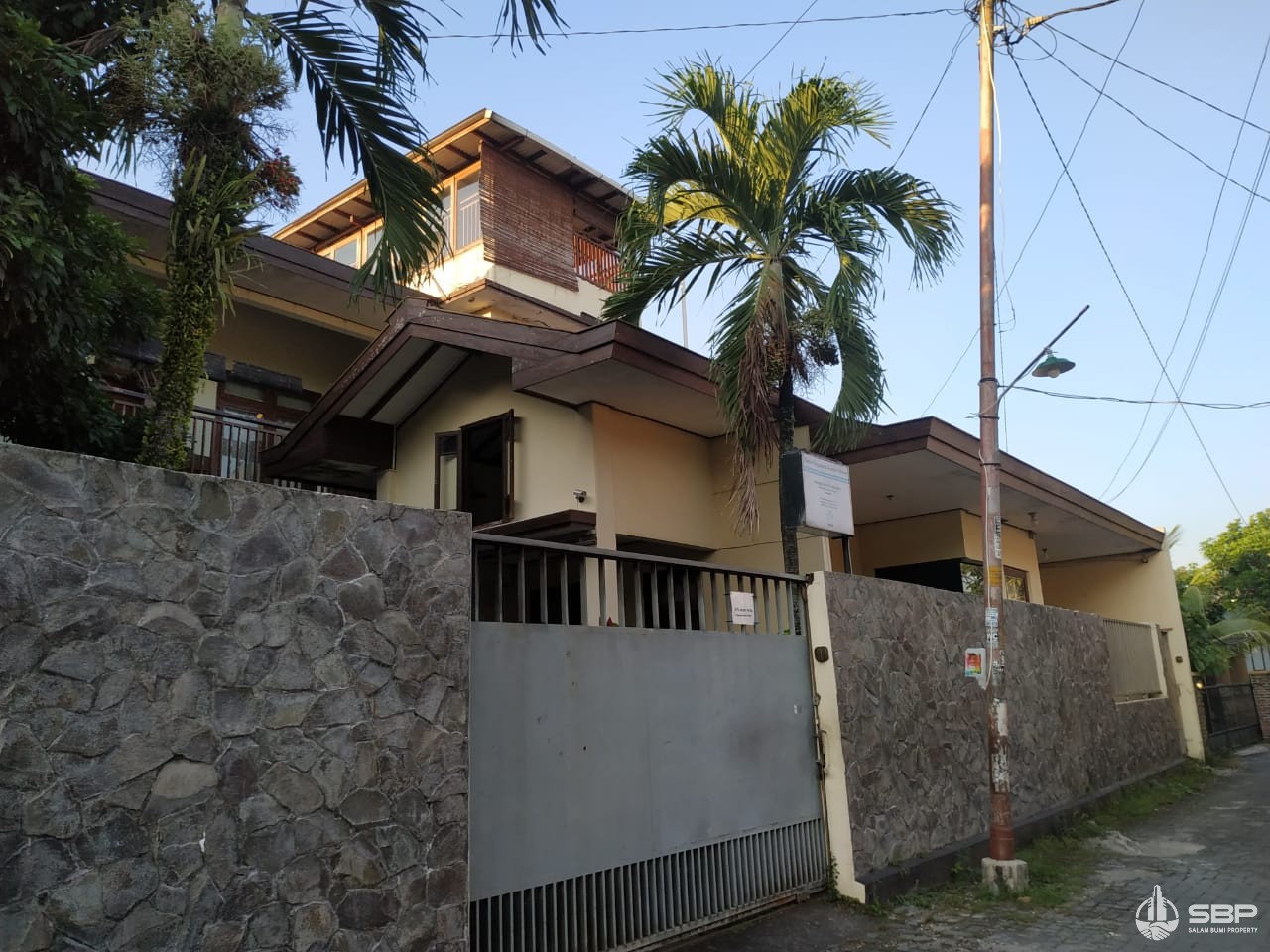 Rumah Megah Strategis cck Homestay condongcatur dkt POLDA DIY-7