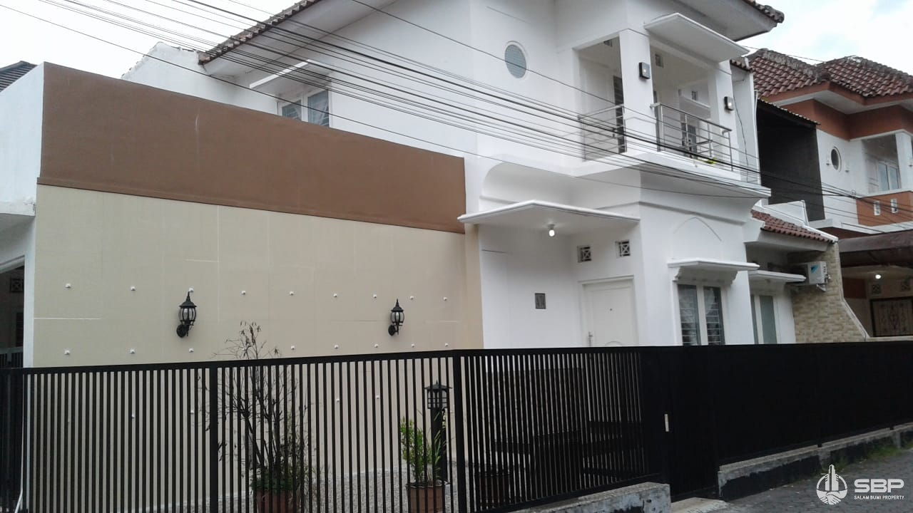 Rumah Cantik Minimalis Modern 2lt dlm Perum Utara UGM dkt Hyatt-1