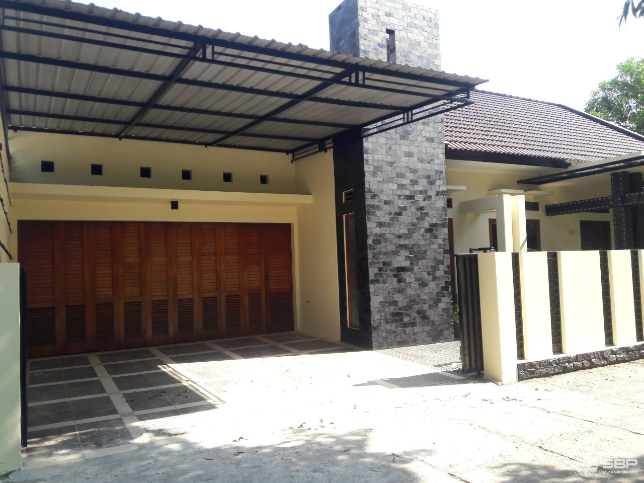 Rumah Cantik Strategis jl Kaliurang km 6 dkt UGM-1