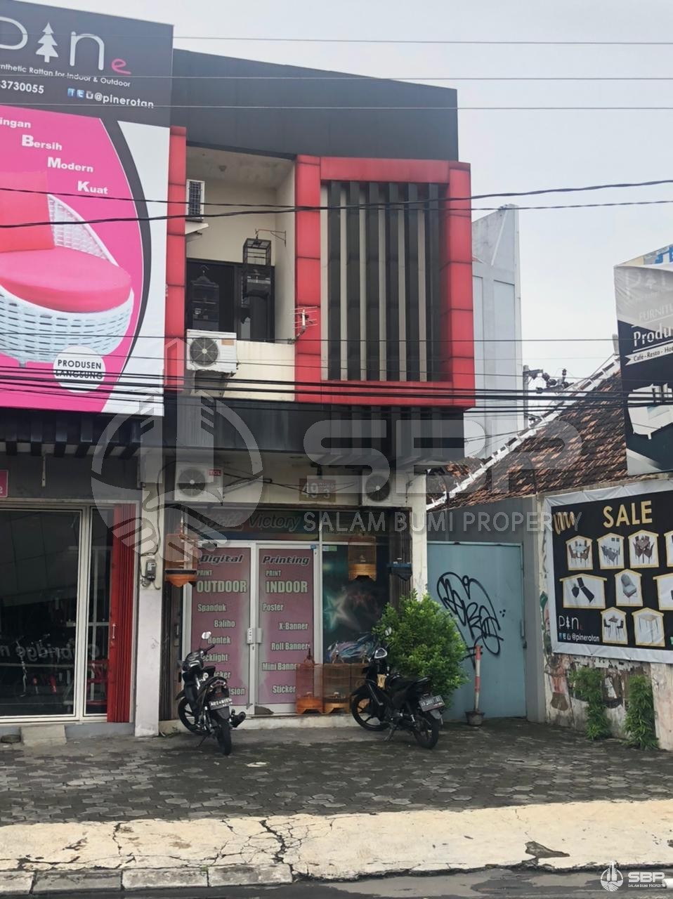 Ruko Strategis dkt TUGU jogja pinggir jl raya Besar,Lalu lintas Ramai jl magelang km 2-1