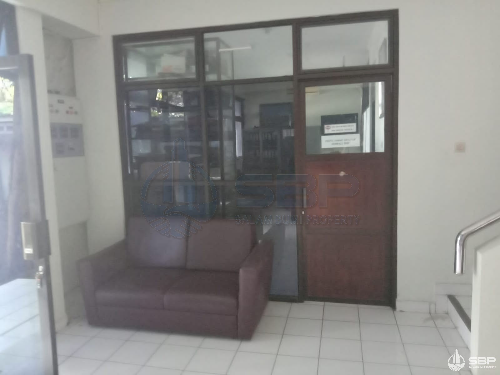 Jual Cepat Gudang+Kantor Pinggir jl Raya Ringroad Wonocatur dkt JEC-11