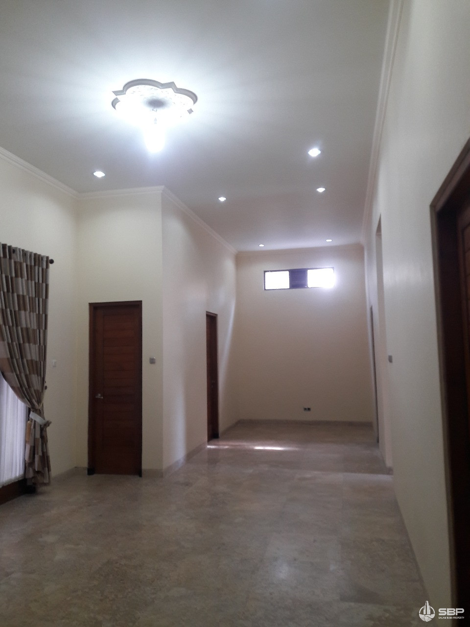 Rumah Cantik Strategis jl Kaliurang km 6 dkt UGM-5