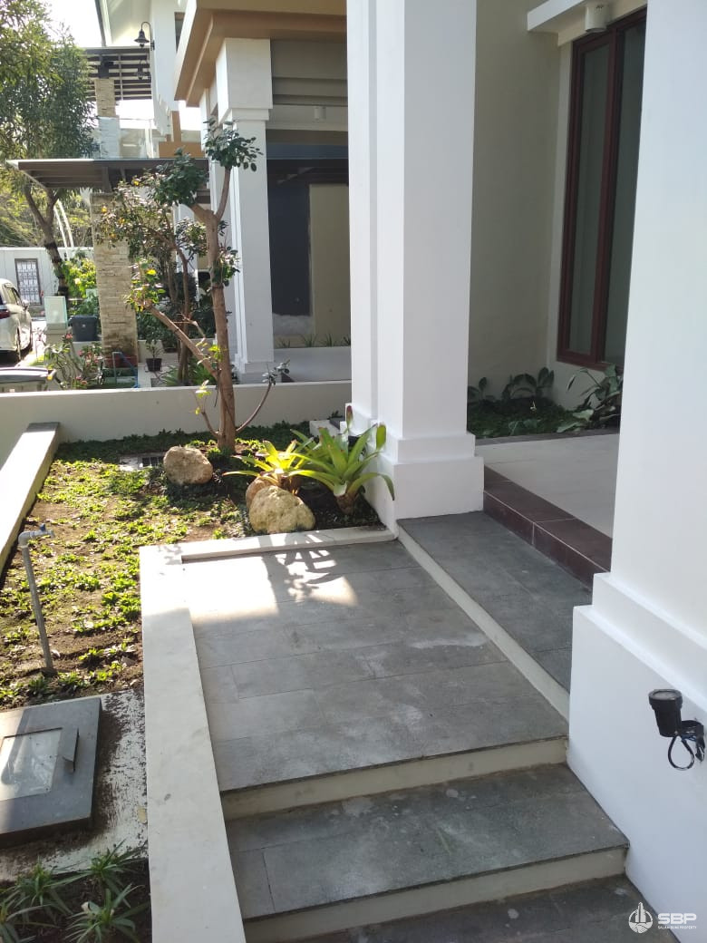 Rumah mewah istimewa perum Vasana dkt UGM jl kaliurang km 6-4