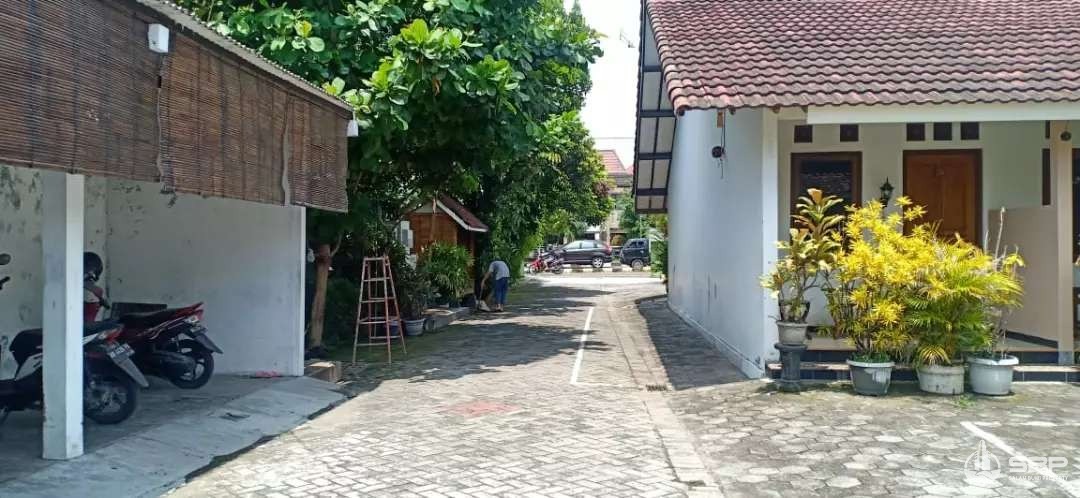 Dijual Rumah Induk+Penginapan Strategis Pinggir Ringroad Utara-2