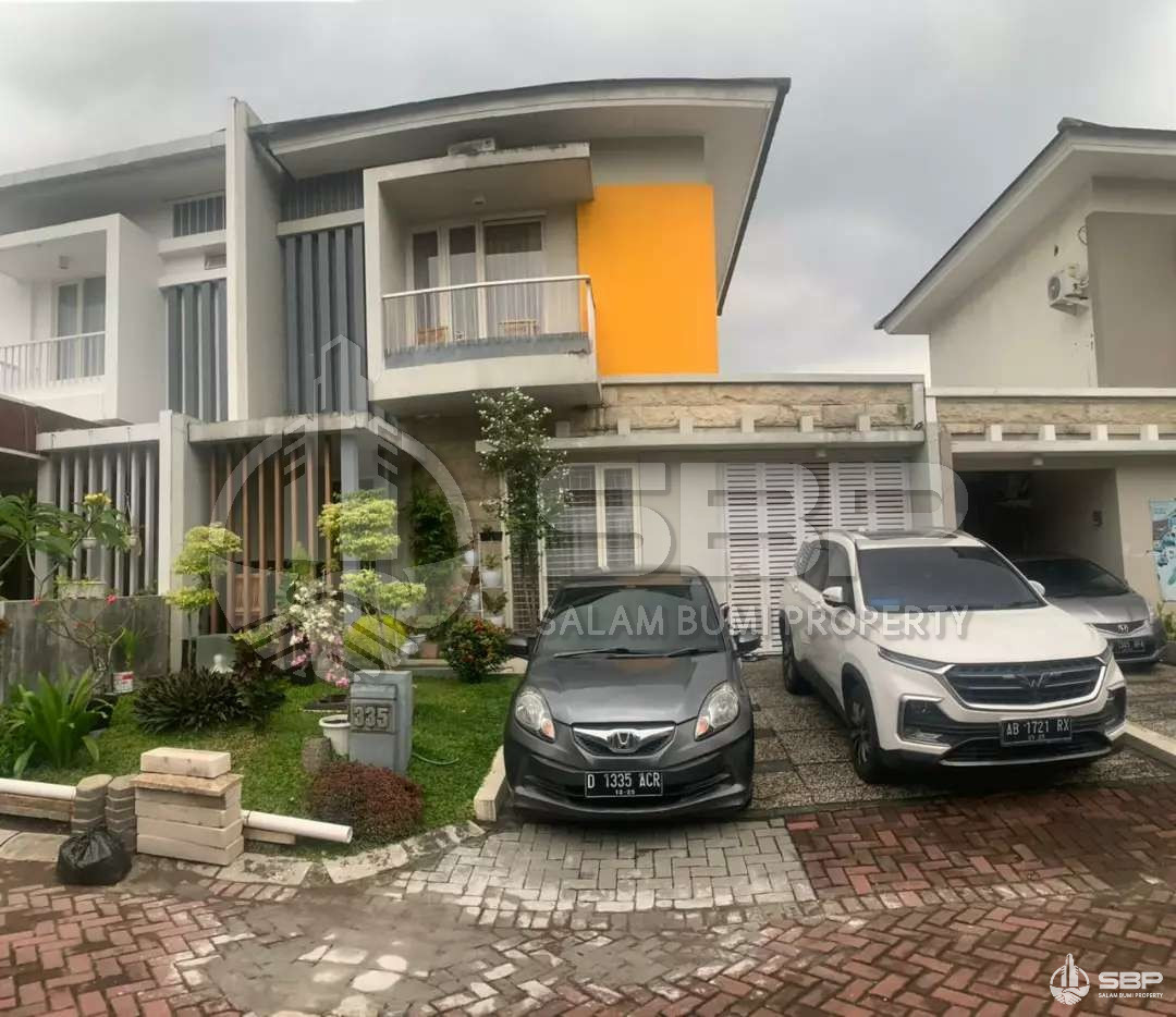 Rumah cantik 2lt perum elite jl kaliurang km 9 greenhills-1