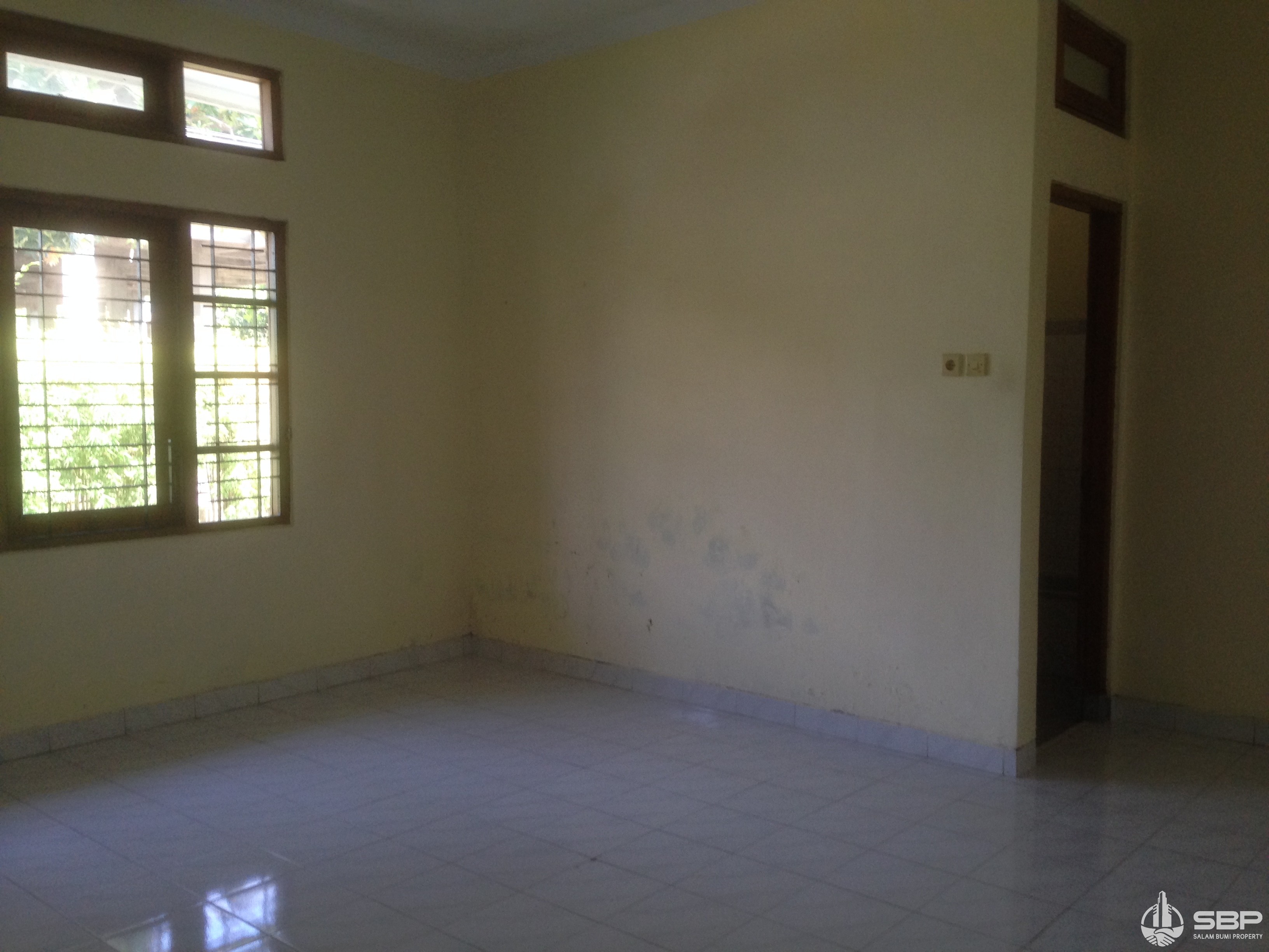 Dijual Segera Rumah Perum Taman Cemara dkt Casa Grande Maguwo-11