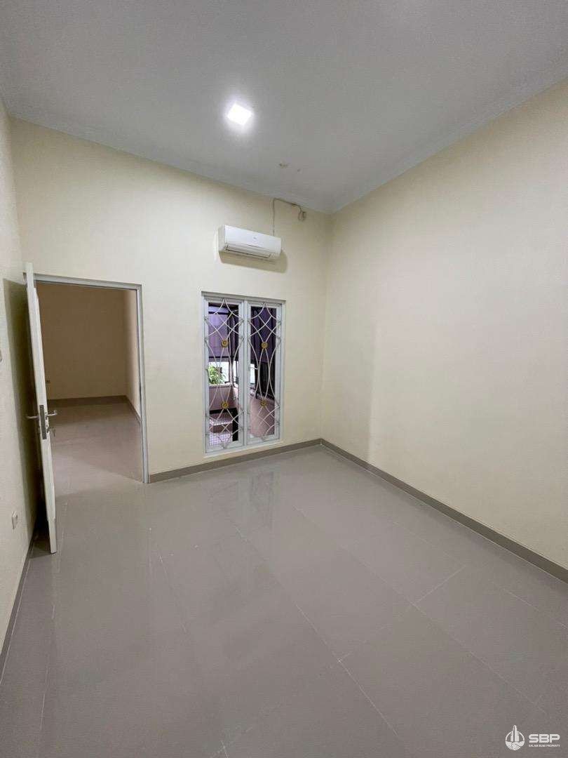 Rumah Cantik, Baru Gress Perum Selatan Ambarukmo Plaza-8