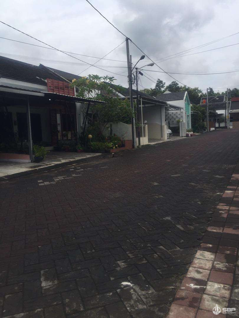 Rumah Cantik 2lt Perum Tamantirta kasihan,Bantul dkt UMY-4