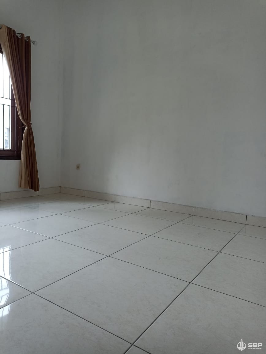 Rumah Cantik Luas 256m2 dlm PERUM jl kaliurang km 9 utara UGM-18