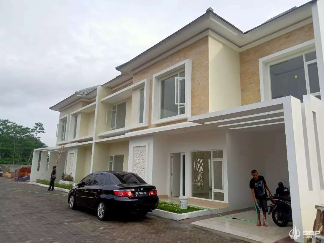 Rumah CAntik 2lt Perum jl palagan barat Hyatt-1