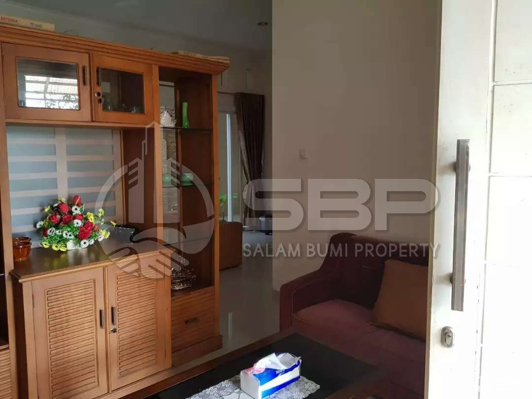 Rumah Cantik 2lt Perum jl kaliurang km 7 dkt UGM condongcatur-15