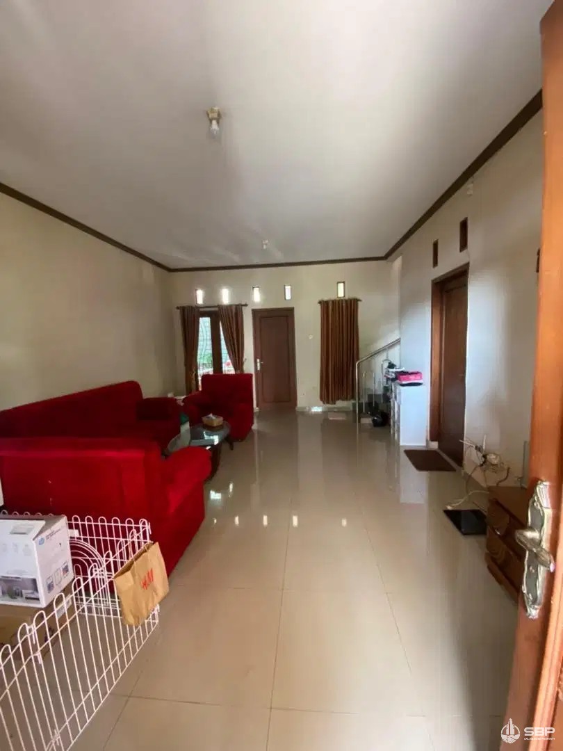 Rumah cantik Perum 2lt jl palagan km 7 dkt UGM-9