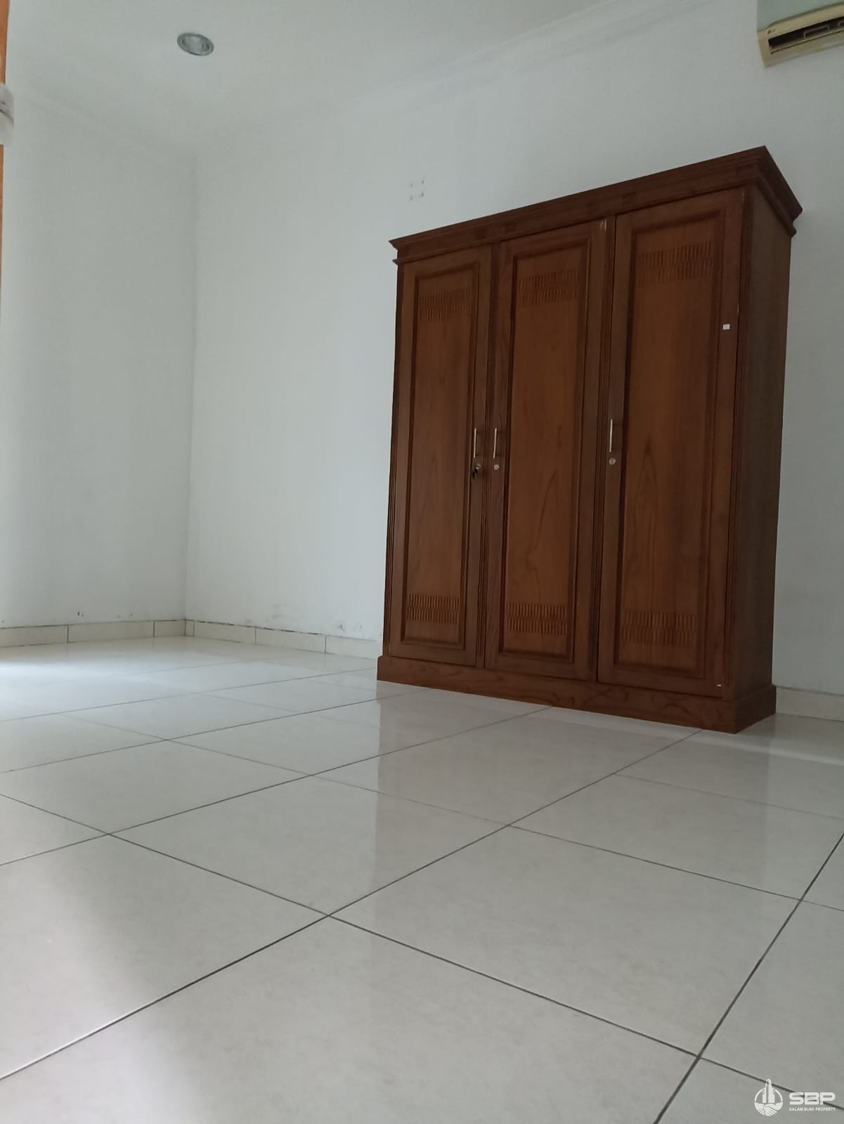 Rumah Cantik Luas 256m2 dlm PERUM jl kaliurang km 9 utara UGM-2