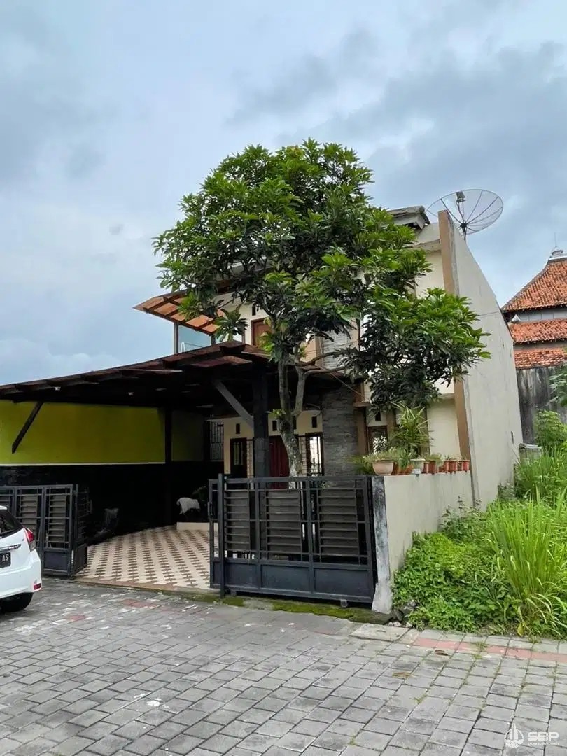 Rumah cantik Perum 2lt jl palagan km 7 dkt UGM-1