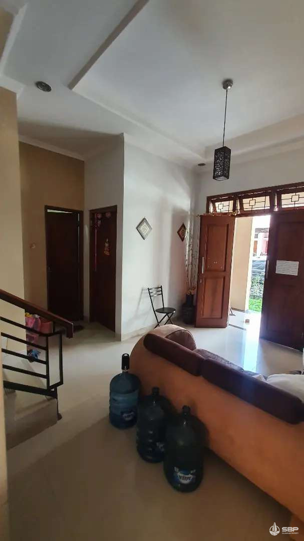 Rumah Cantik strategis 2lt Perum jl kaliurang km 6 dkt UGM,jl Sulawesi-12