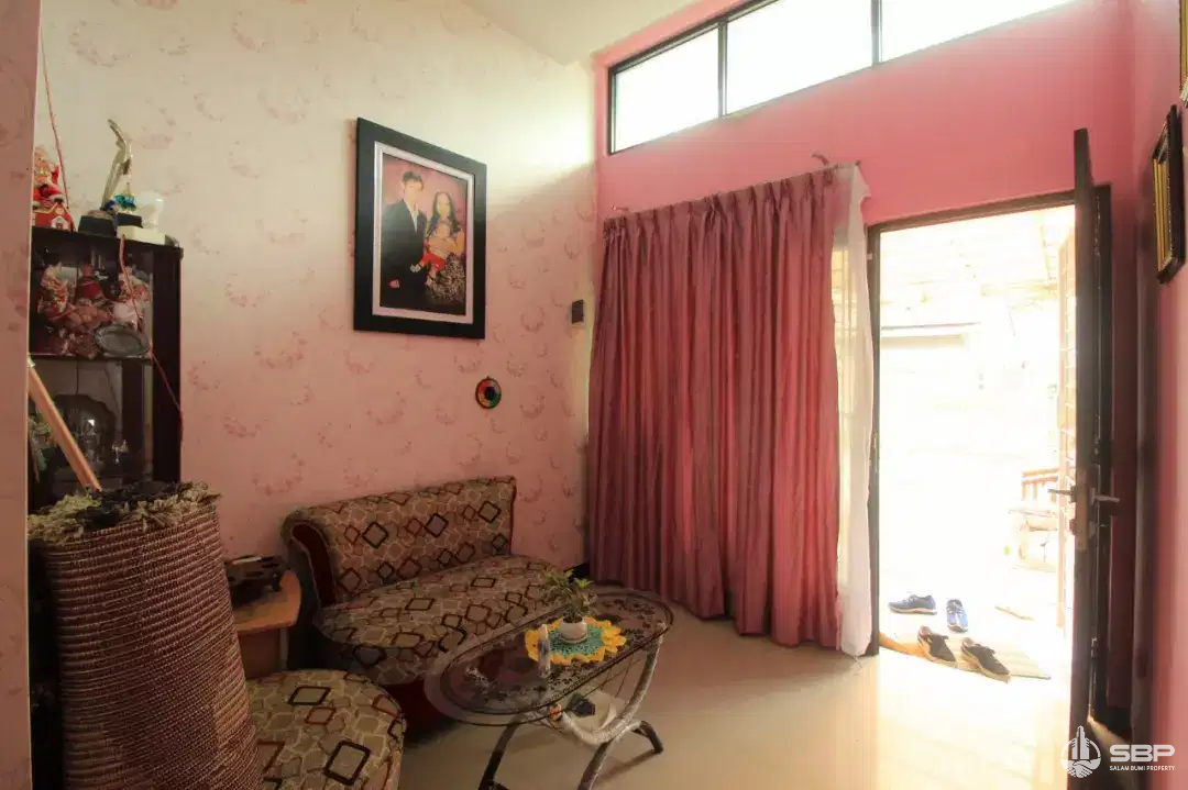 Rumah Cantik Strategis dlm Ringroad jl Magelang km 4 dkt SKE,Jambon-5