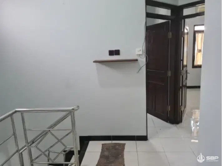 Rumah Cantik 2lt Cluster Condongcatur Utara Terminal Concat-4