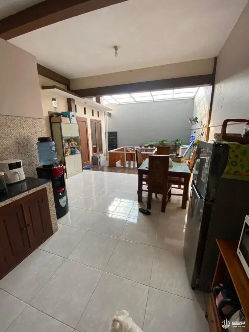 Rumah cantik Perum 2lt jl palagan km 7 dkt UGM-5