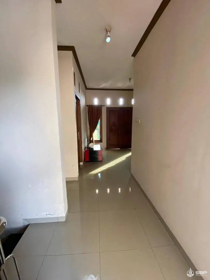 Rumah cantik Perum 2lt jl palagan km 7 dkt UGM-6