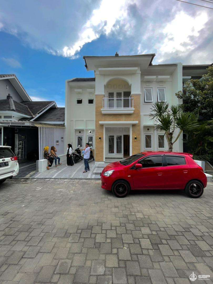 Rumah Cantik Modern 2lt Baru, dlm Perum condongcatur dkt Hartono Mall-1