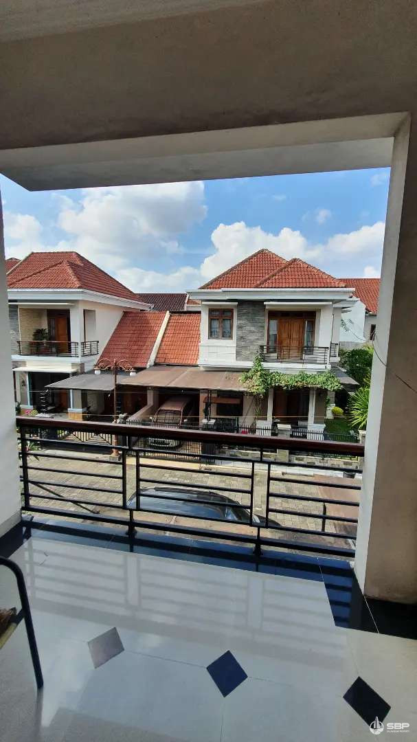 Rumah Cantik strategis 2lt Perum jl kaliurang km 6 dkt UGM,jl Sulawesi-8