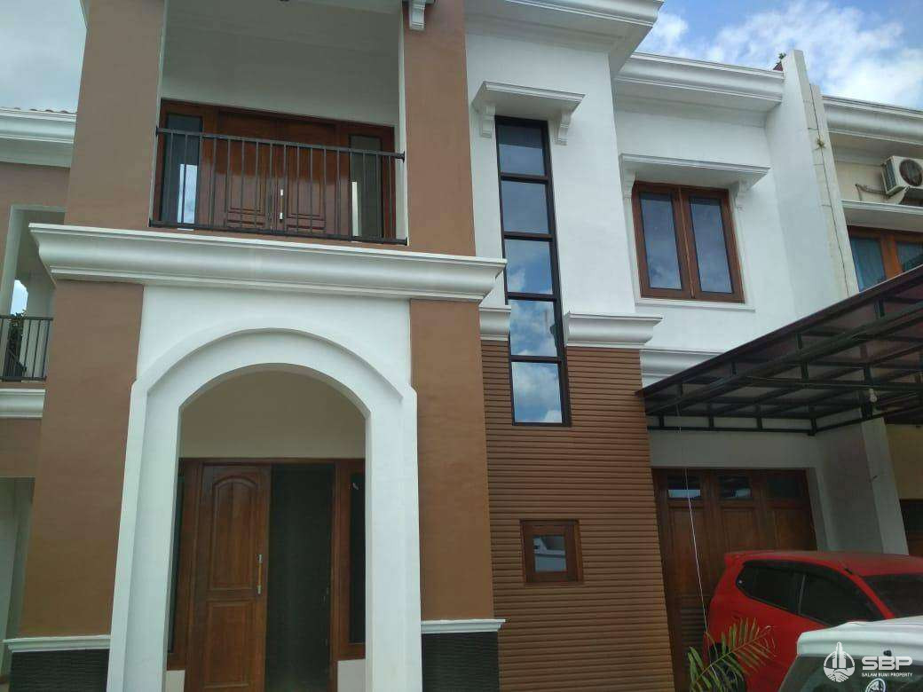 Rumah Mewah Perum Elite Merapi Regency jl Kaliurang km 9-1