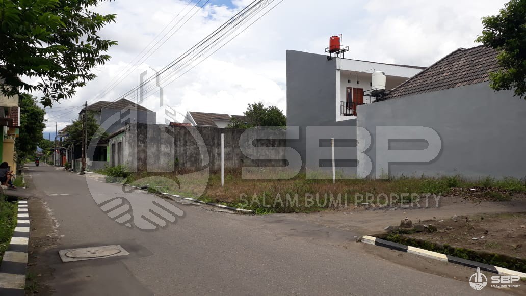 Rumah Induk + Kost 5kt Istimewa jl kaliurang km 8,5.Utara jl Damai-17