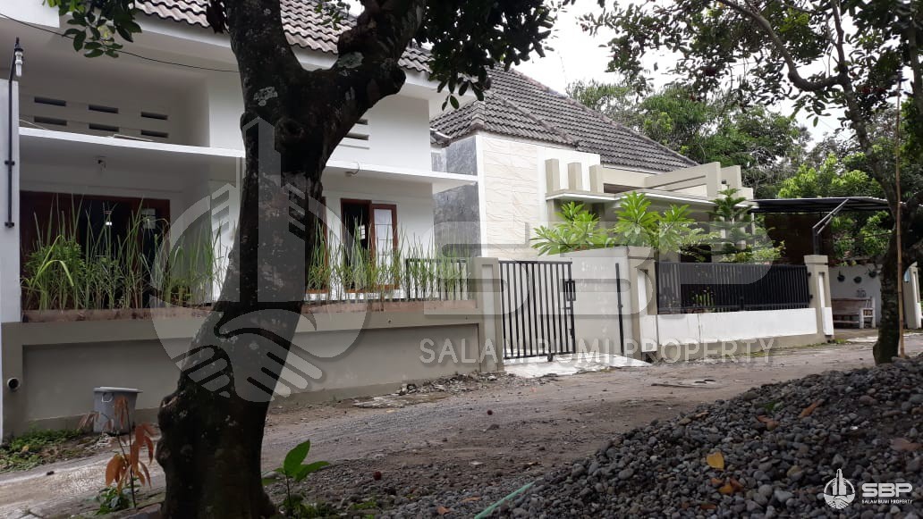 Rumah Induk + Kost 5kt Istimewa jl kaliurang km 8,5.Utara jl Damai-18