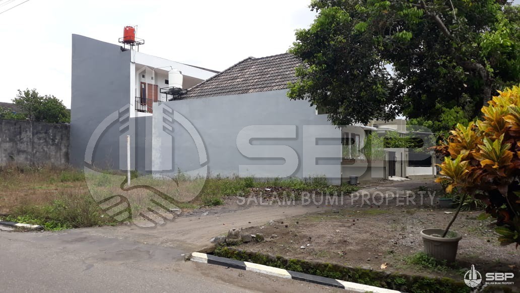 Rumah Induk + Kost 5kt Istimewa jl kaliurang km 8,5.Utara jl Damai-16