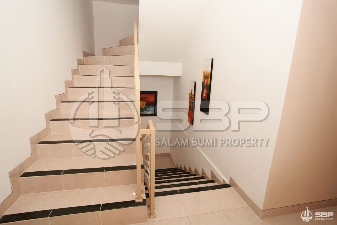 Rumah Induk+13 Homestay Condongcatur dkt POLDA DIY,Hartono Mall Pingir jl Aspal Lebar,cck Untuk Kantor-12