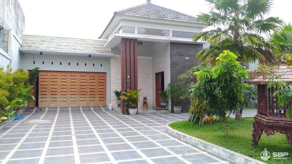 TURUN HARGA 15M>10M nego,Rumah Mewah Istimewa jl Kaliurang km 7 dkt UGM -1