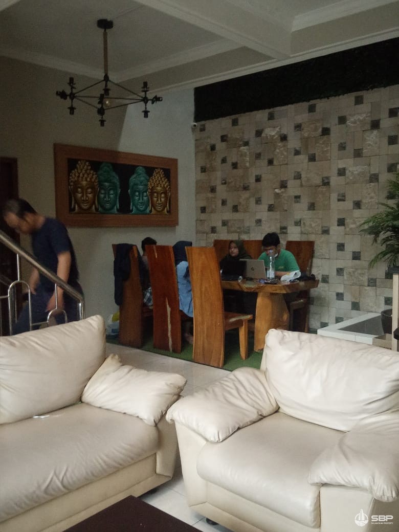 Rumah Homestay Mewah + Kolam Renang dkt UGM,FullFurnish-3