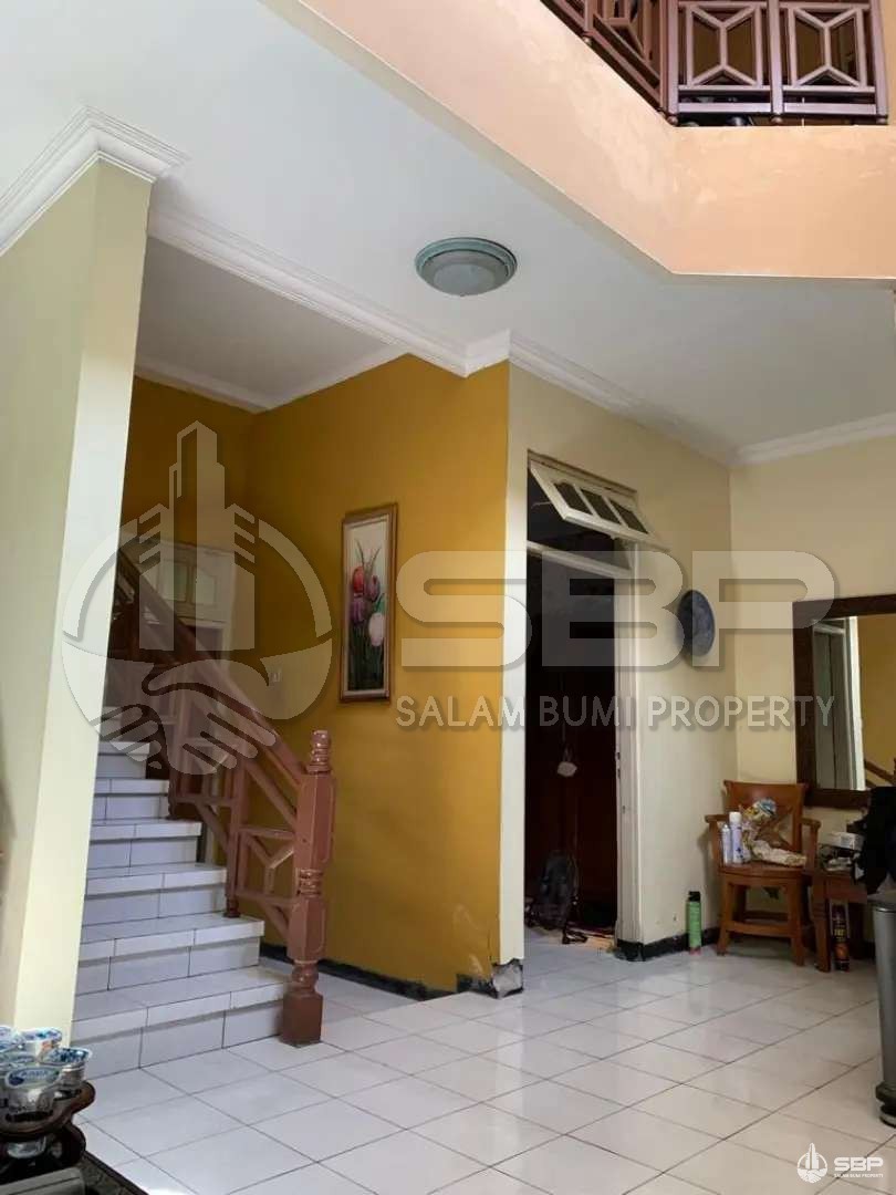 Rumah Megah Perum dkt Hartono Mall condongcatur dlm Ringroad-7