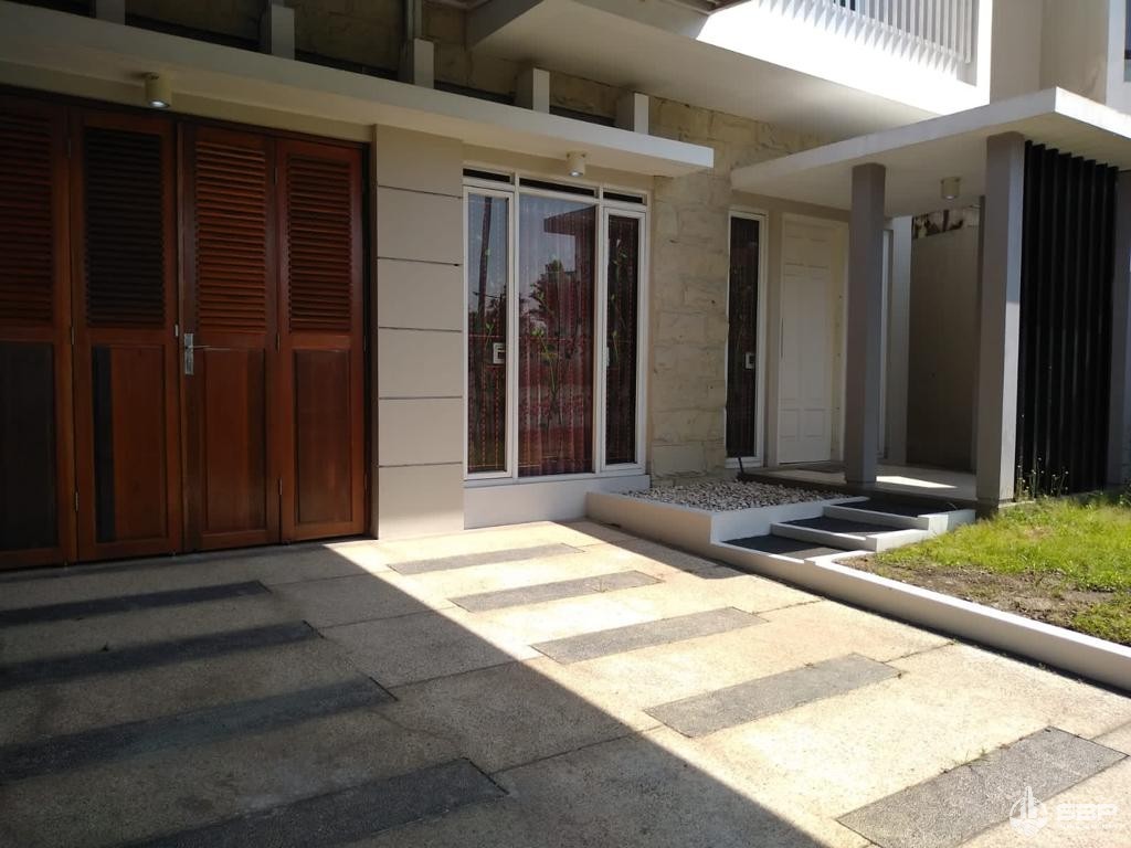 Rumah MEwah Perum Elite Greenhills jl kaliurang km 9 utara UGM-7