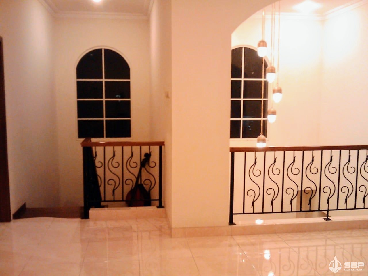 Rumah Mewah Perum Elite Casa Grande dkt UPN-5