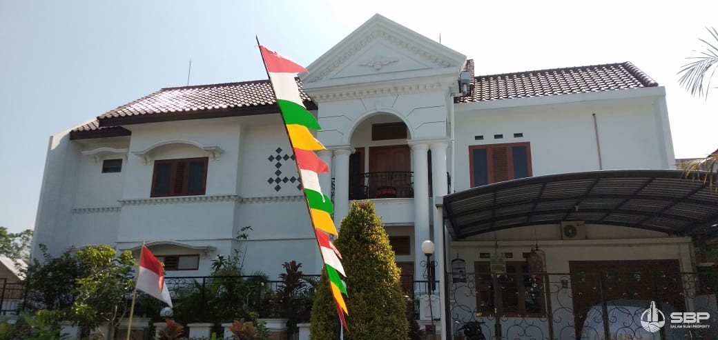 Rumah Mewah Kolam Renang dlm perum dkt Sleman City Hall,Denggung-1