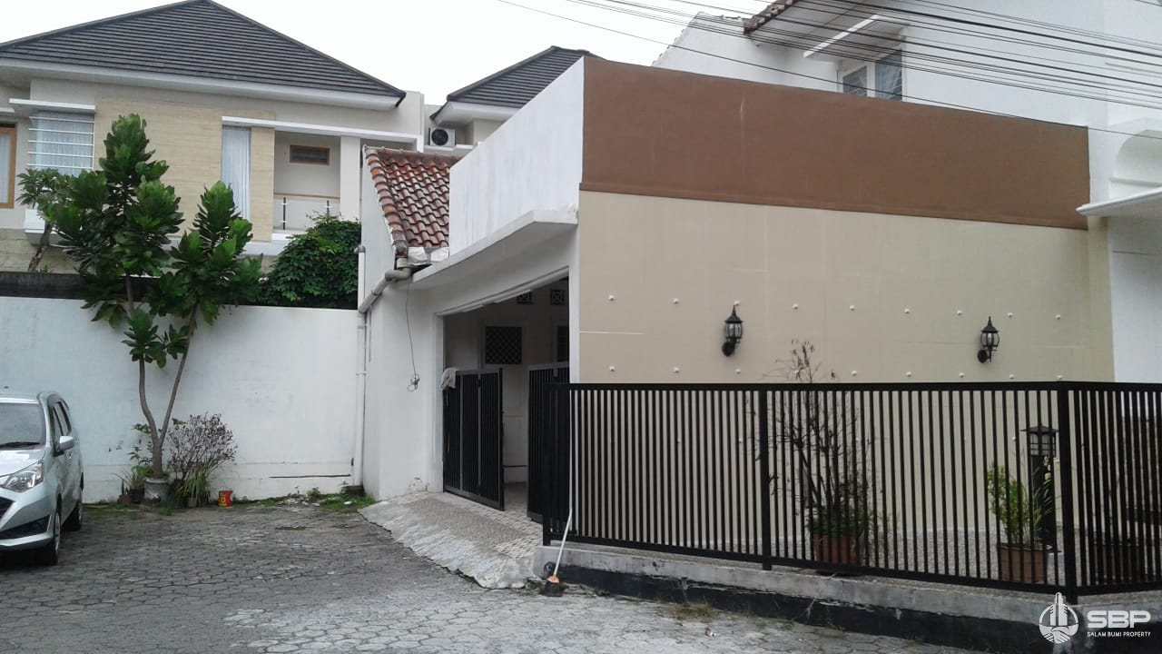 Rumah Cantik Minimalis Modern 2lt dlm Perum Utara UGM dkt Hyatt-6