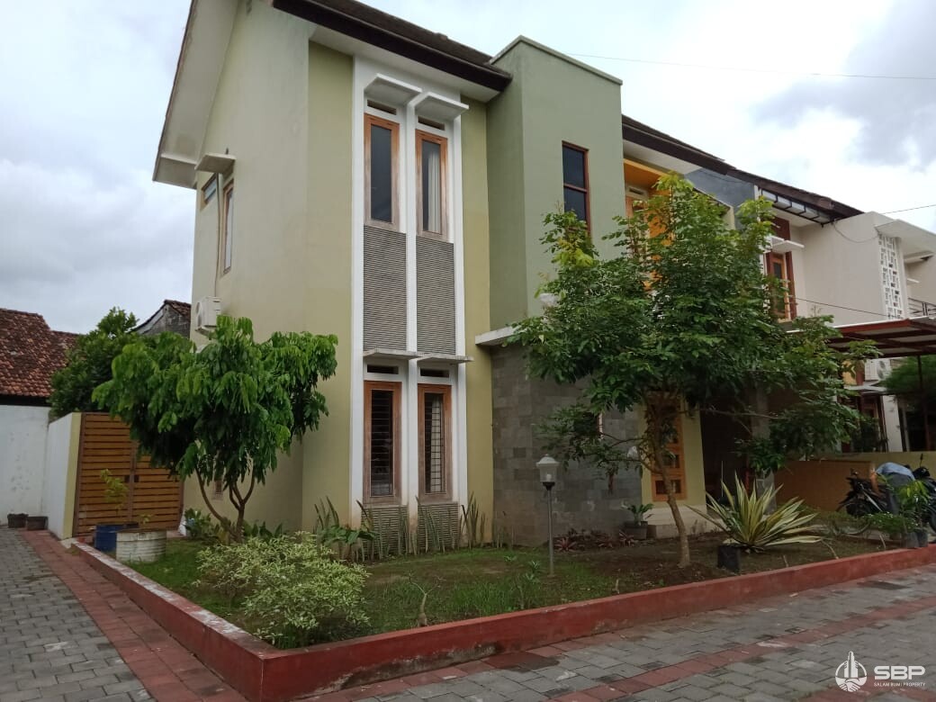 Rumah Cantik 2lt DDalam Perum Dekat UGM Jl Palagan KM 7-1