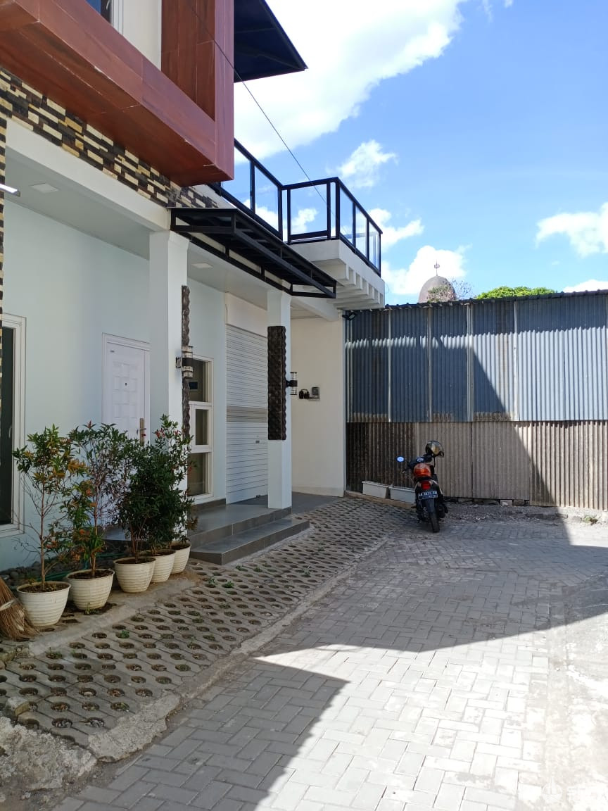 Rumah Cantik BAru Penuh Energik Barat UGM dlm Ringroad-8