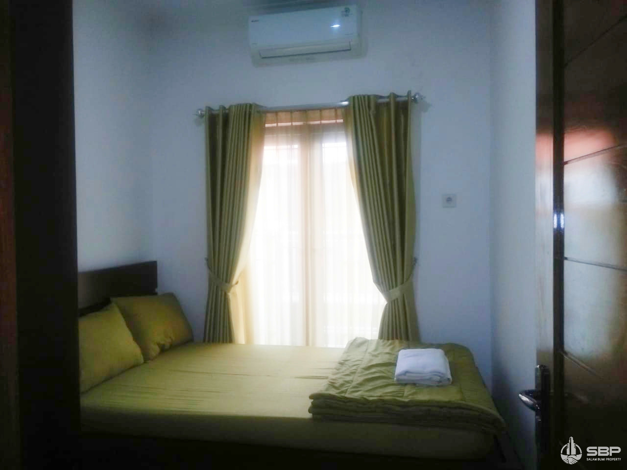 Rumah Cantik Minimalis FullFurnish jl palagan km 7 Barat Hyatt dkt UGM,Jongke-9