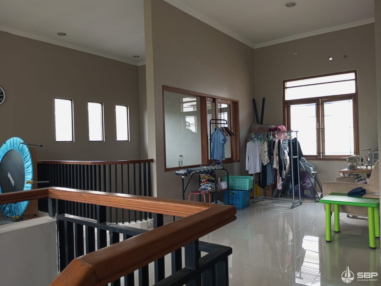 Rumah Mewah Hoek Luas Spek Premium FullyFurnished Perum Elite Taman Palagan Asri jl Palagan KM 10 Utara UGM-25